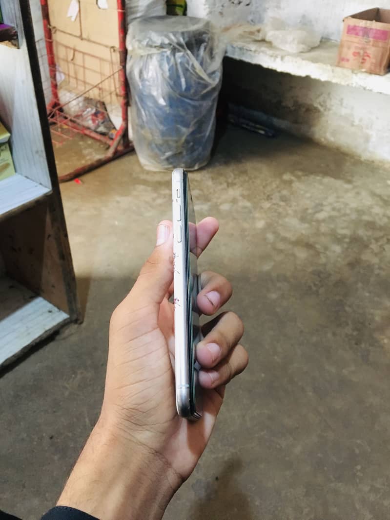 Apple iPhone X 1