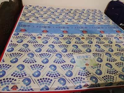 New mattress hai bilkul bus walida ko medicated ly kr dena hai is liya