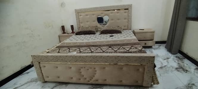Bed King size with 8inch mattress both in 9/10 condition