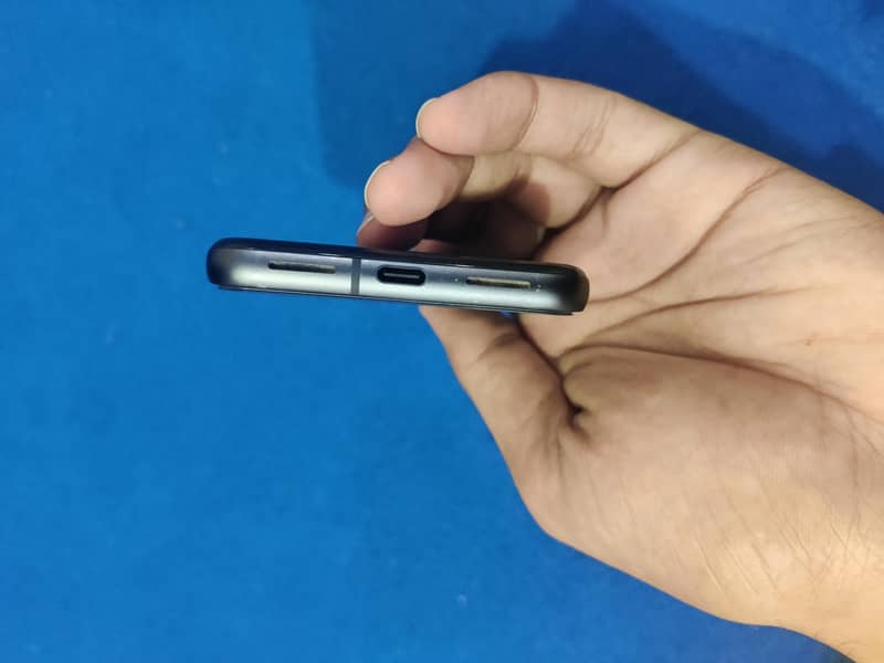 Google Pixel 8 2