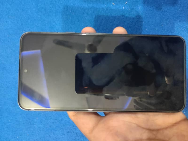 Google Pixel 8 4