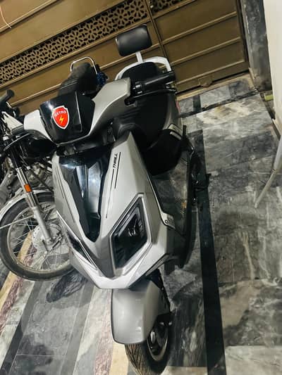 Metro Thrill Pro 2025
