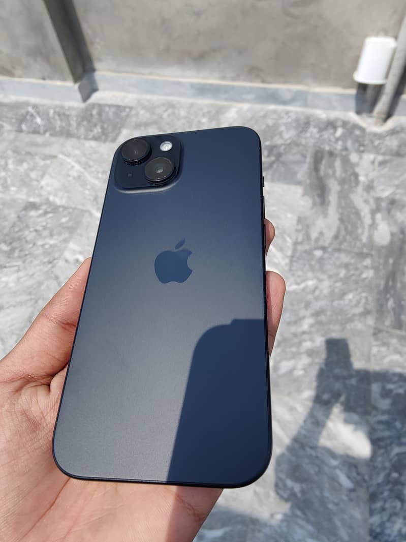 Apple iPhone 15 6