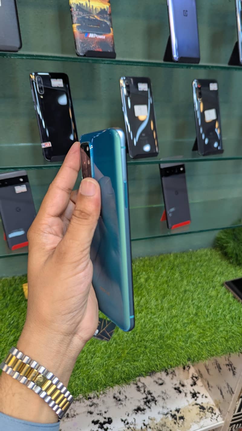 One Plus 8T 6