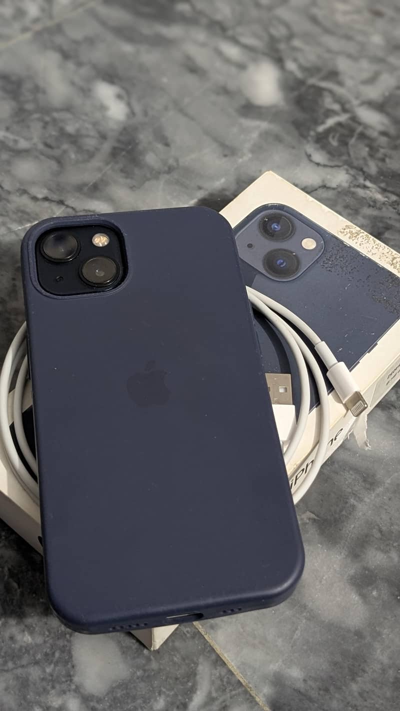 Apple iPhone 13 1