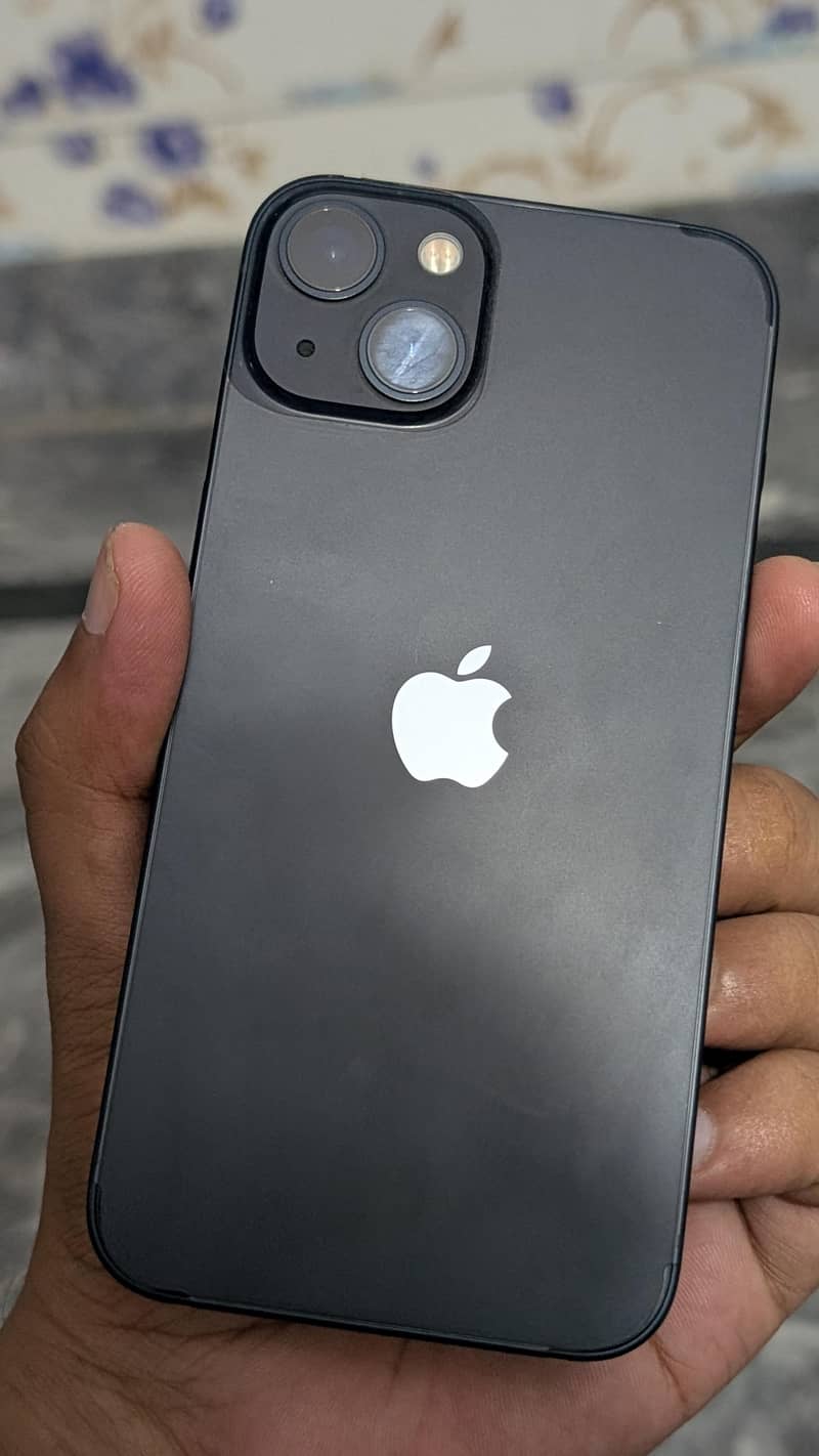 Apple iPhone 13 2