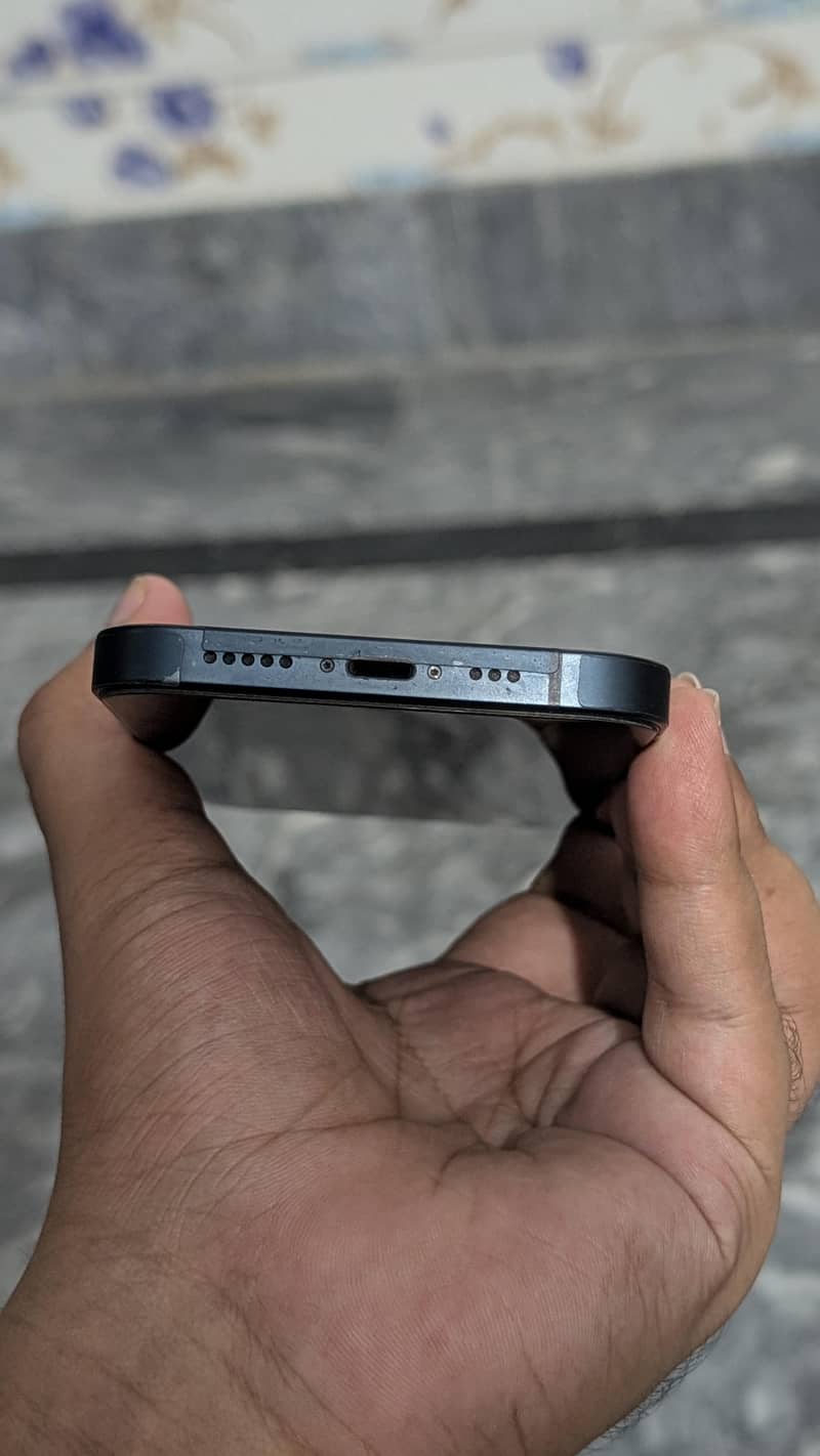 Apple iPhone 13 3