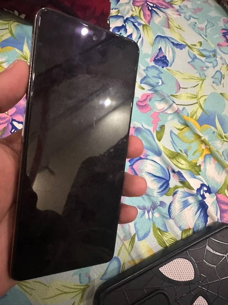 INFiNIX NOTE 30 4