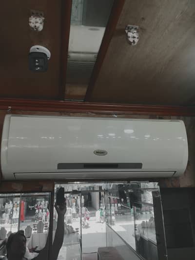 Orient 1 ton AC for Sale 27000