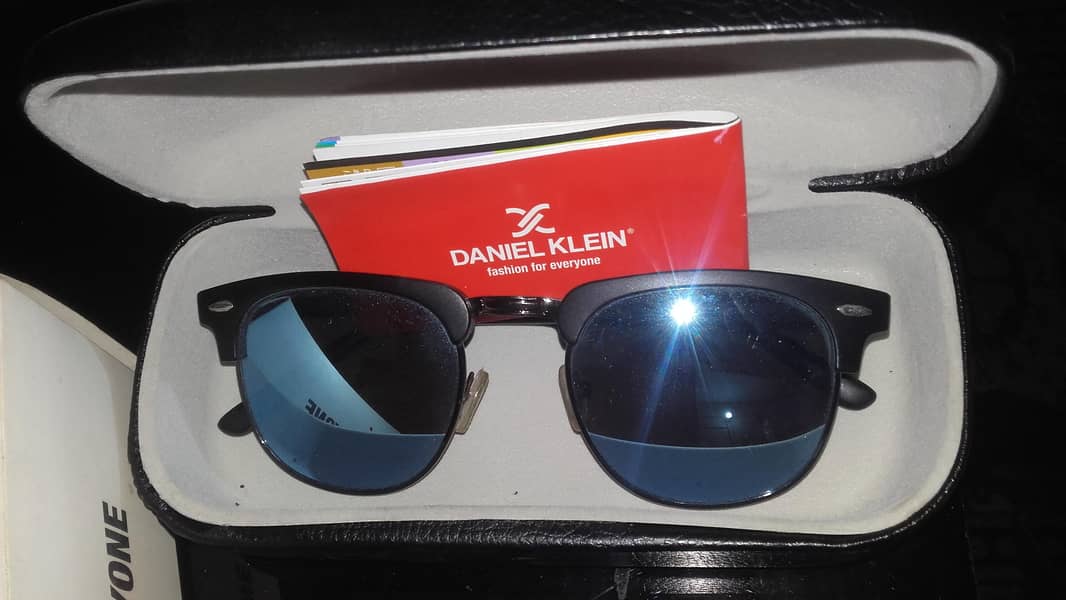Daniel Klein Sun glasses 0