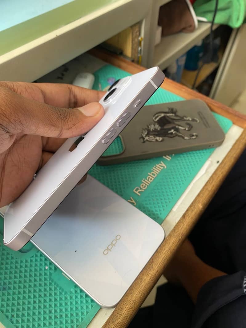Apple iPhone 14 6