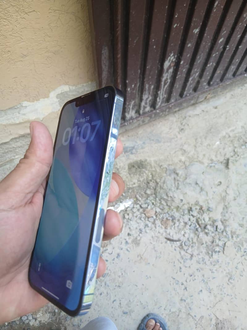 Apple iPhone 13 Pro 4