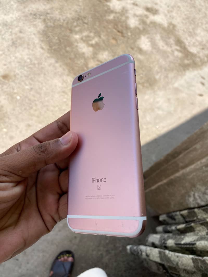 Apple iPhone 6S 1