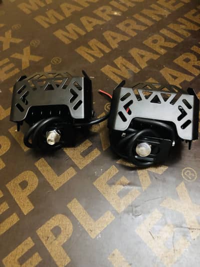 Led light with dual lens white and yellow and flasher