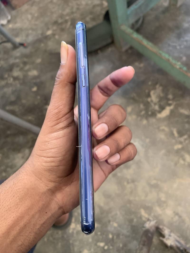 Honor 8C 3