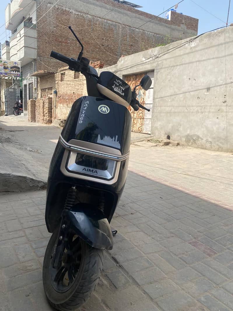 scooty 1
