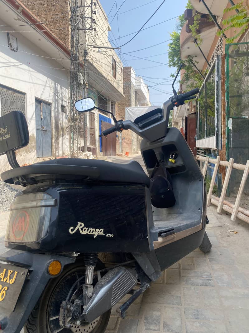 scooty 7