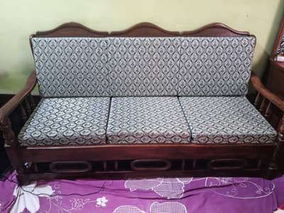 5 Seater Sofa With Cushions