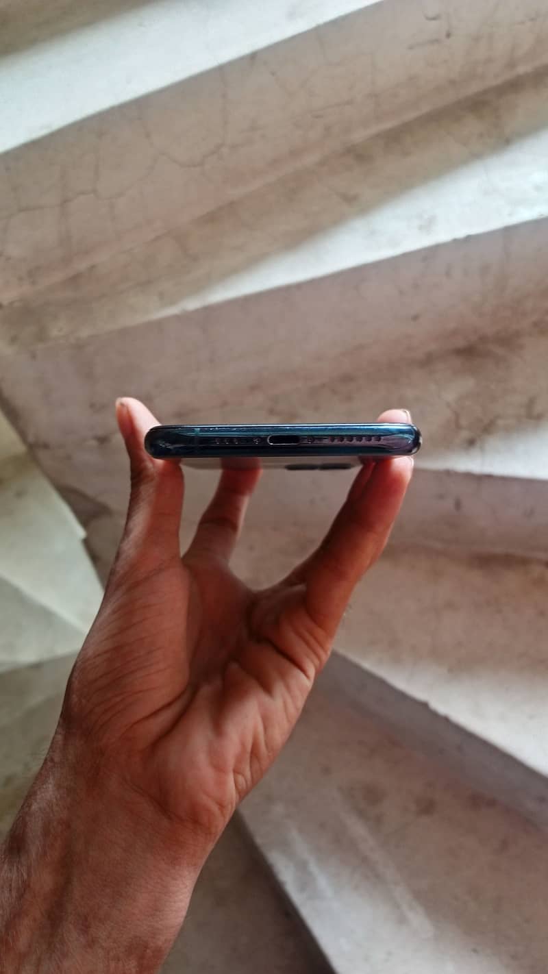 Iphone 11 pro 4