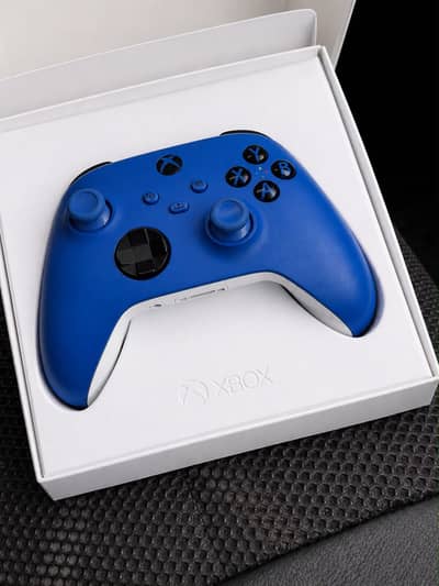 Xbox Series x controller with original battery.