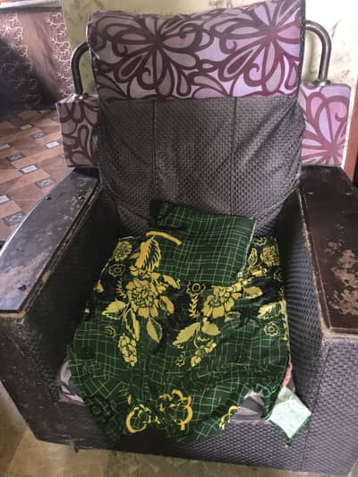 3 seater Sofa 5 Coshan Used Condition 10/6 persant Good Conditioning