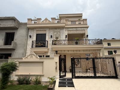 10 Marla Brand New House For Sale