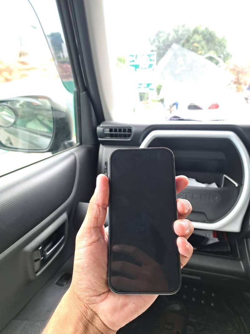 Apple iPhone 14 Pro 2