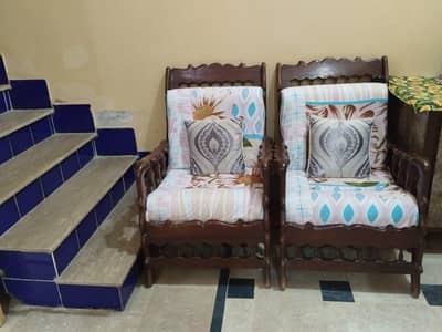 5 seater sofa set with center table