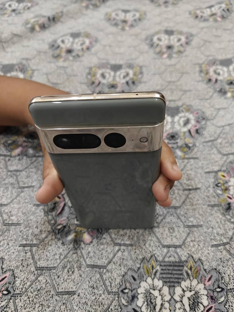 Google Pixel 7 Pro 2