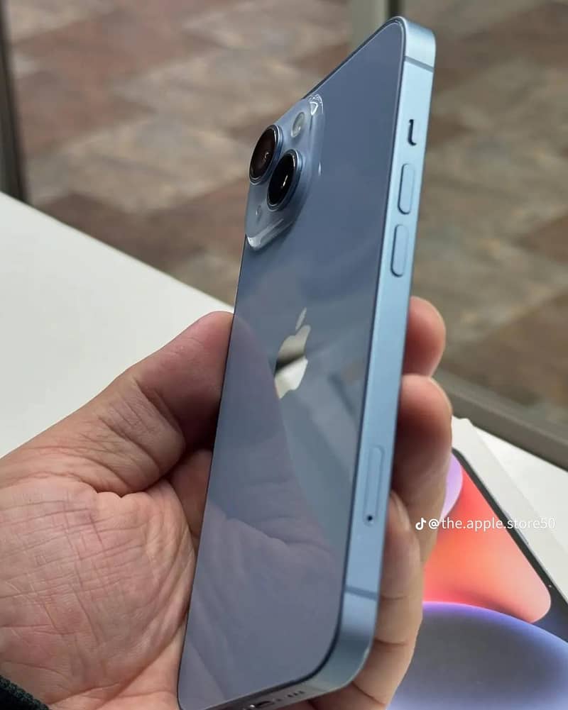 Apple iPhone 14 3