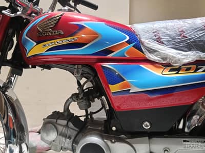 Honda 70 26 model 2200 km Chali he 10/10 condition he