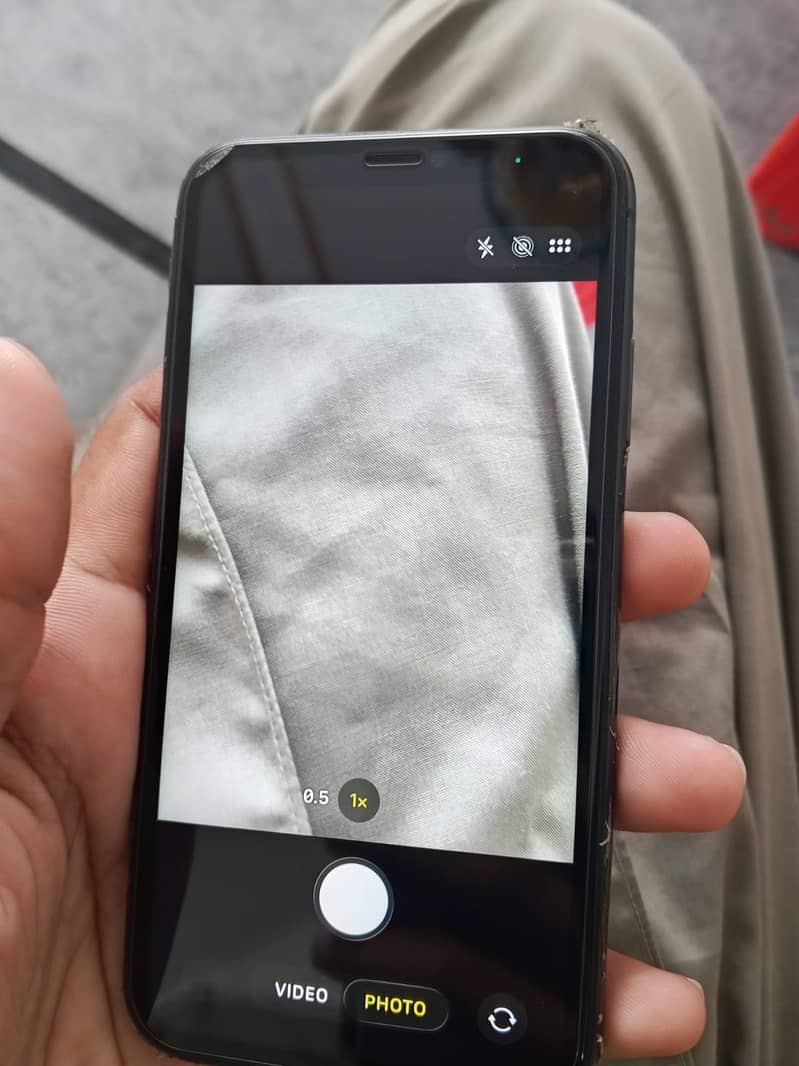 Apple iPhone 11 4