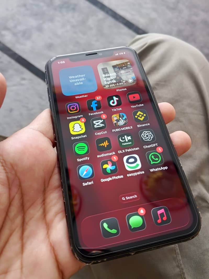 Apple iPhone 11 8