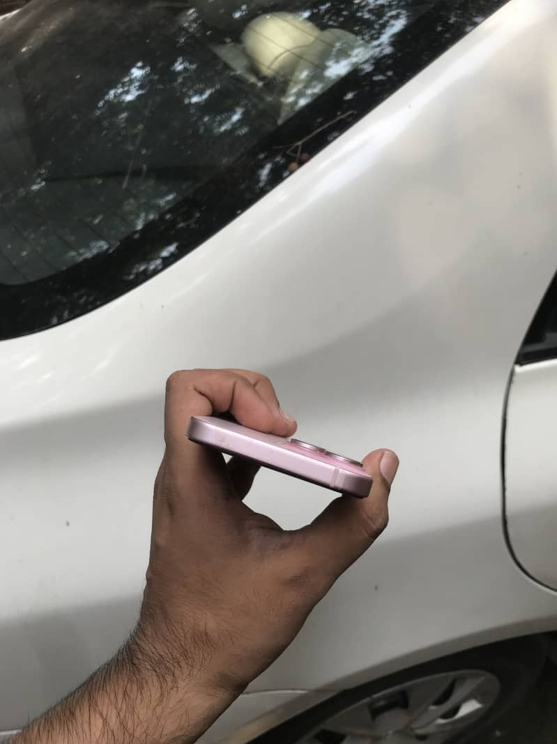 Apple iPhone 15 7