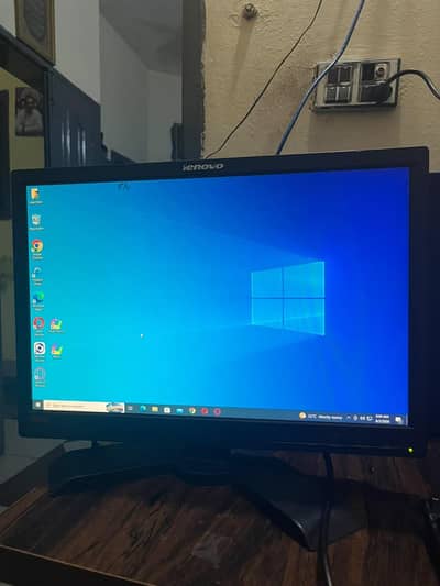 19 Inches LCD
