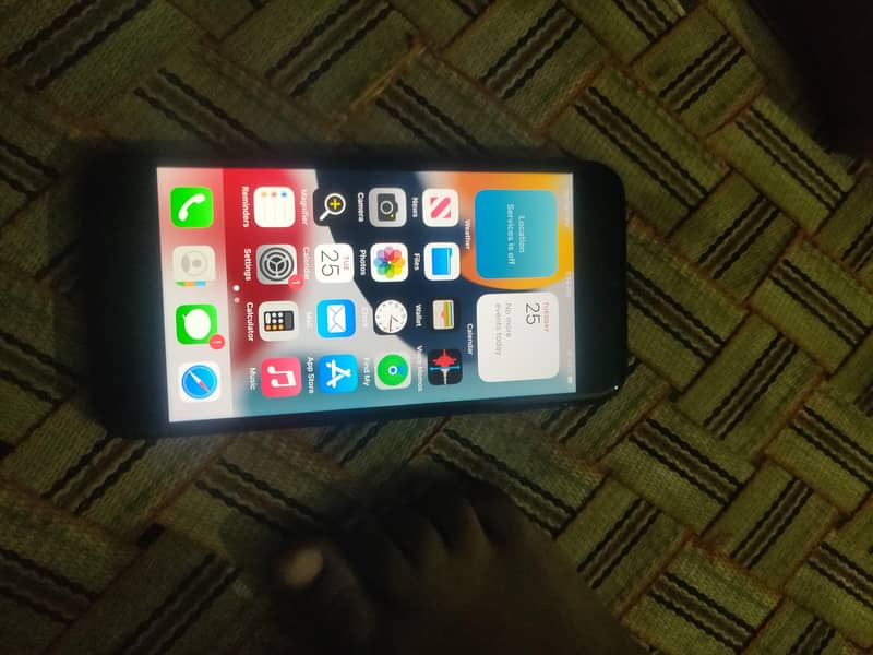 Apple iPhone 7 3