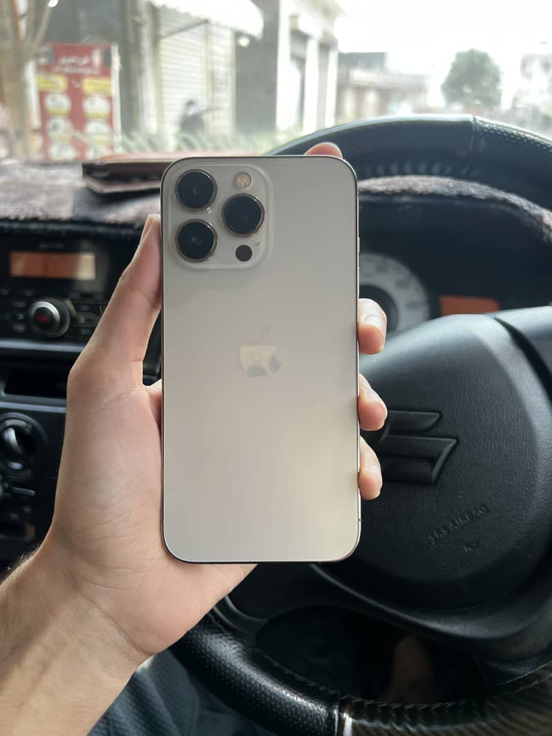 Apple iPhone 13 Pro 4