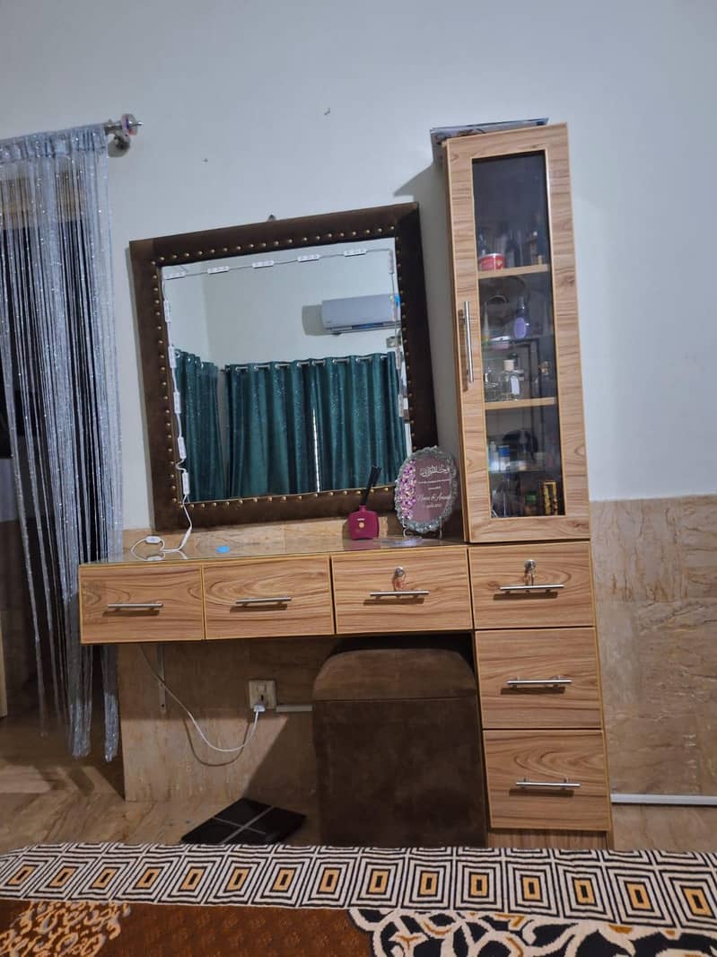 wooden bed set/bed dressing table/side tables/wooden bed set for sale 1