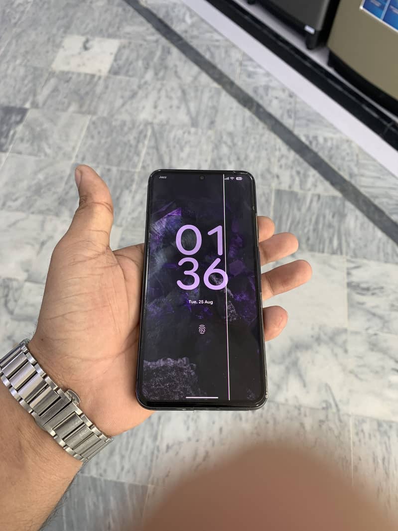 Google Pixel 8 2