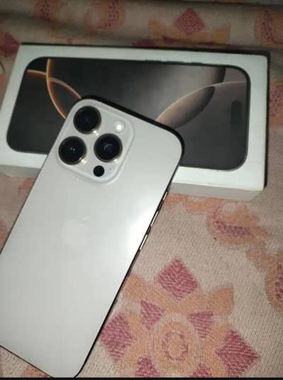 Apple iPhone 16 Pro