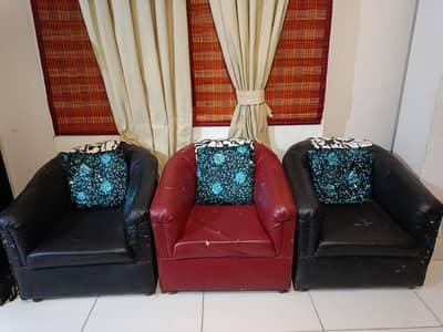 4 Seater Sofa Set — Good Condition, Urgent Sale