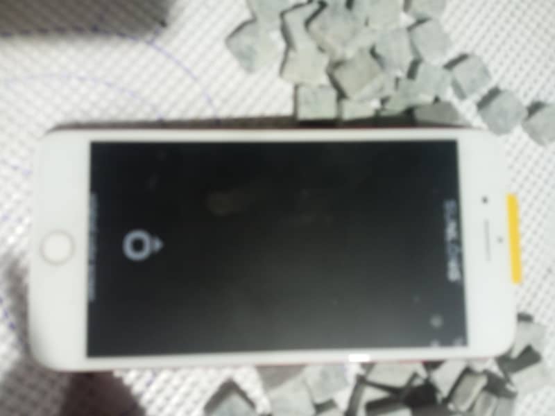 Apple iPhone 7 Plus 0