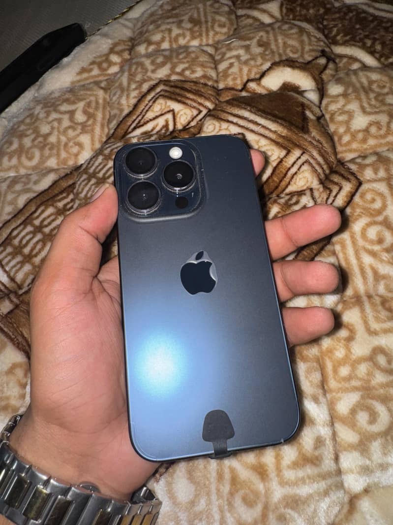 Apple iPhone 15 Pro 2