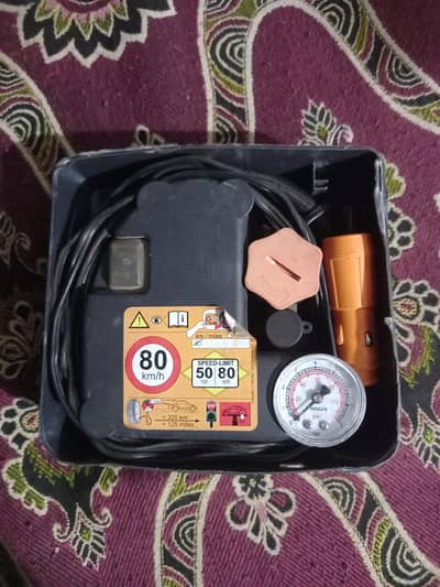 Continental AG 100 pound Heavy Duty Air Pump For Cars