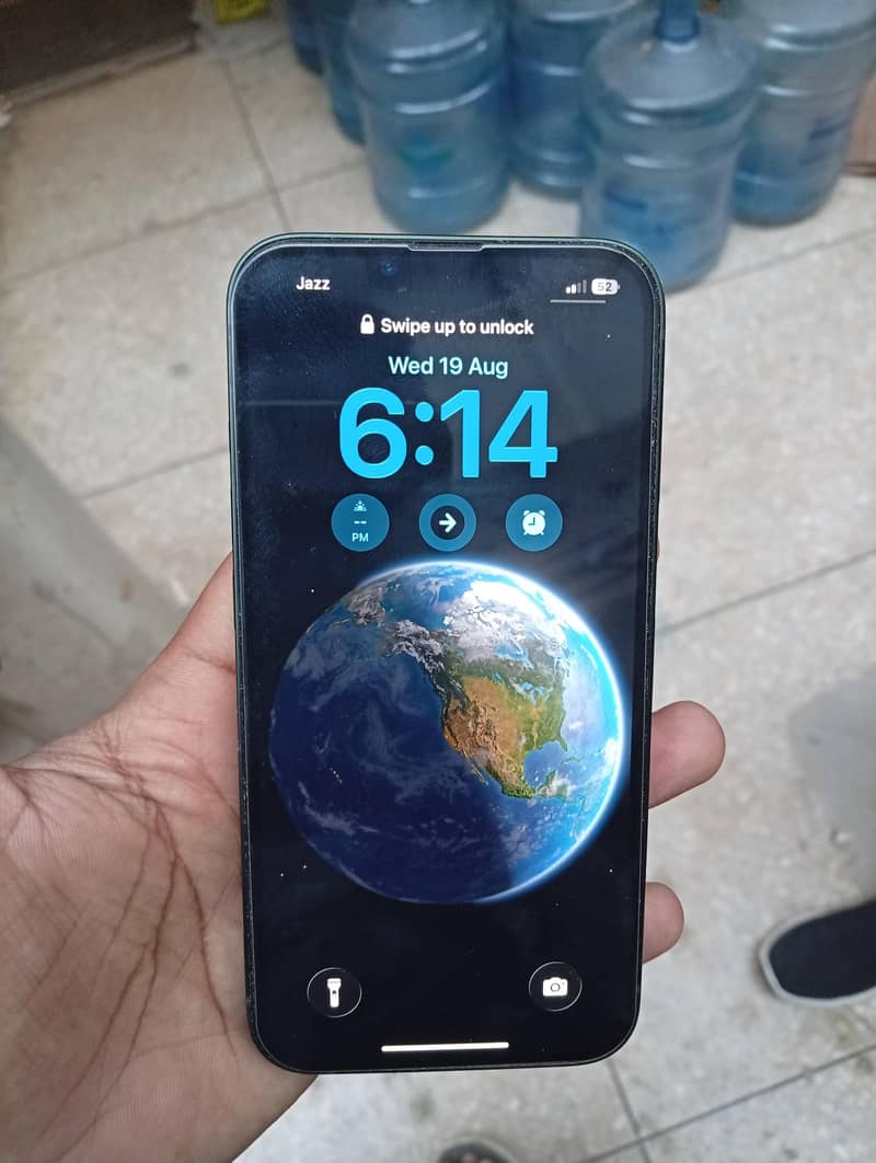 iPhone 13 3