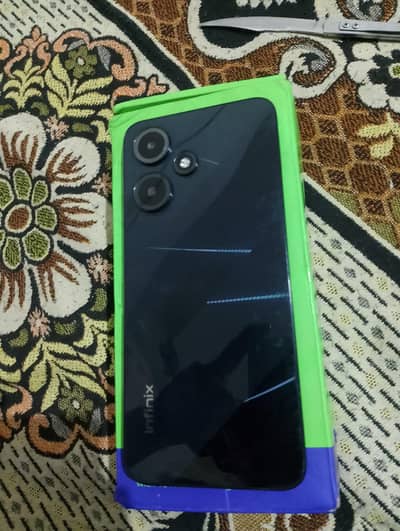 Infinix Hot 30 Play