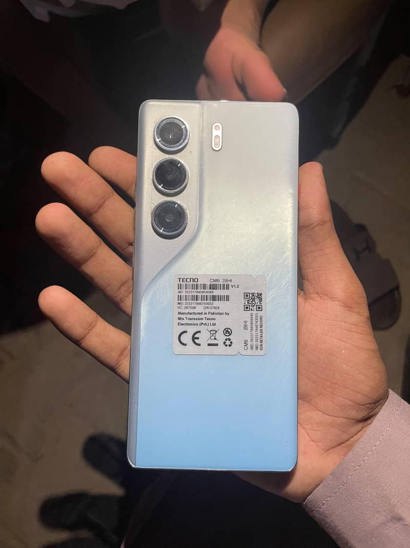 Tecno CAMON 40 Pro 0
