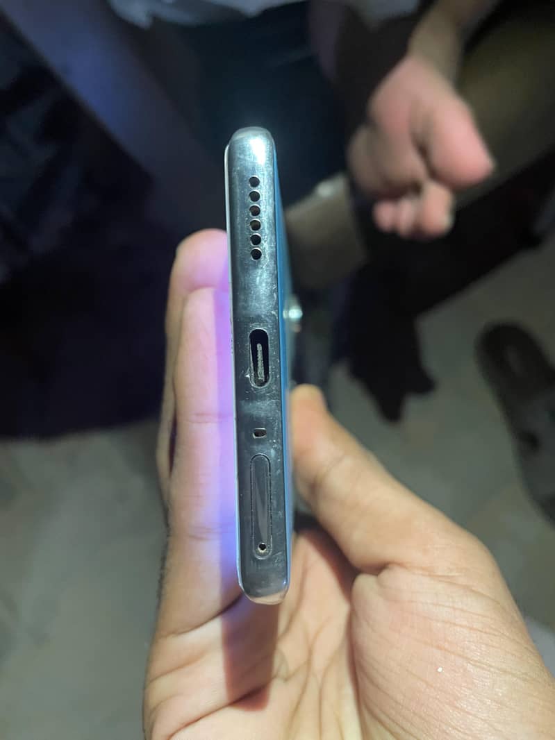 Tecno CAMON 40 Pro 4