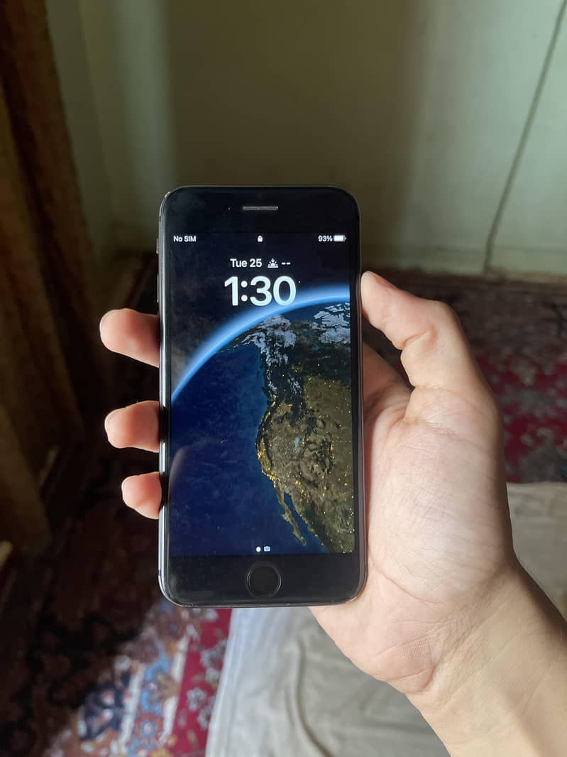 Apple iPhone 8 5
