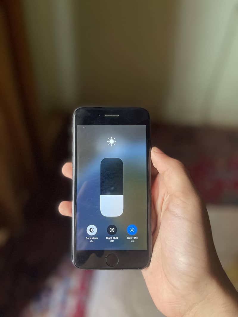 Apple iPhone 8 6